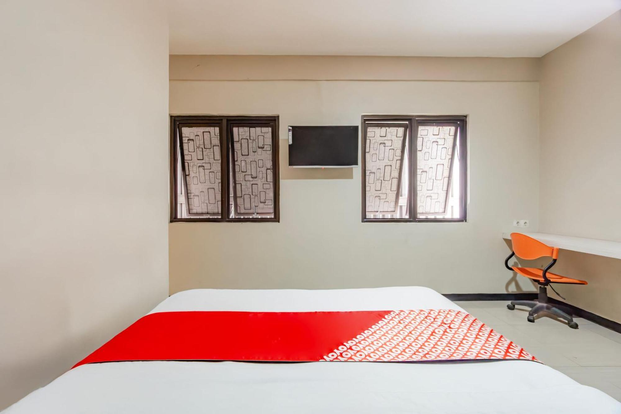 Ace Business Hotel Galaxy Surabaya Exterior foto