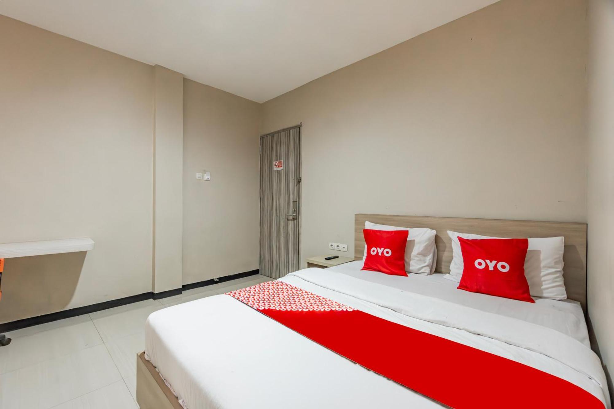 Ace Business Hotel Galaxy Surabaya Exterior foto
